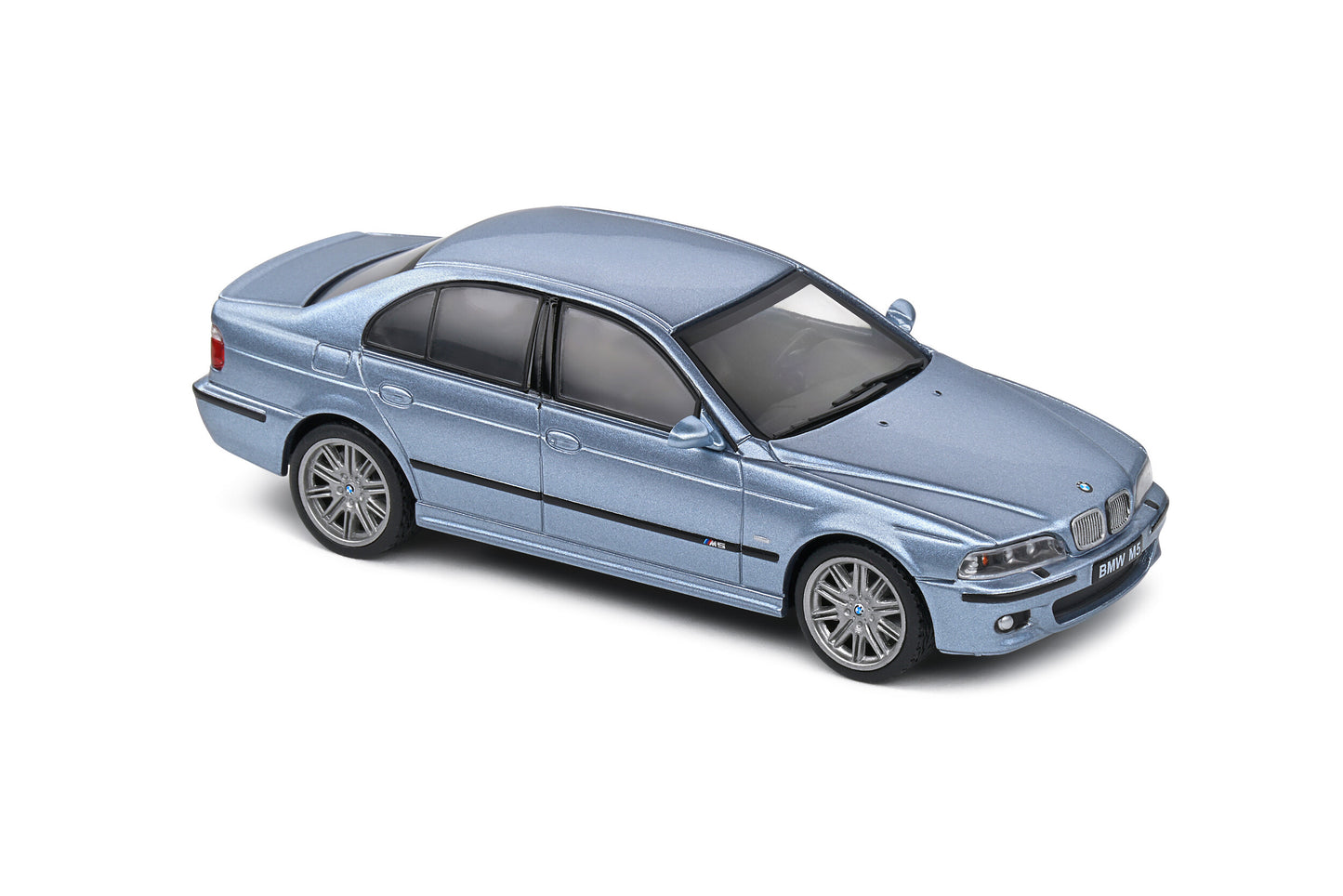 BMW M5 E39 – 2000 – Silver Water Blue – 1:43 – Solido