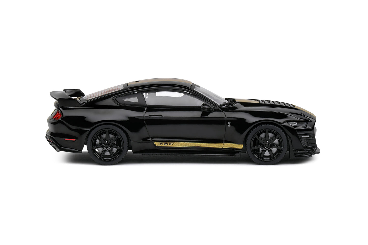 Shelby Mustang GT500 – 2020 – Crna sa zlatnim prugama – 1:43 – Solido