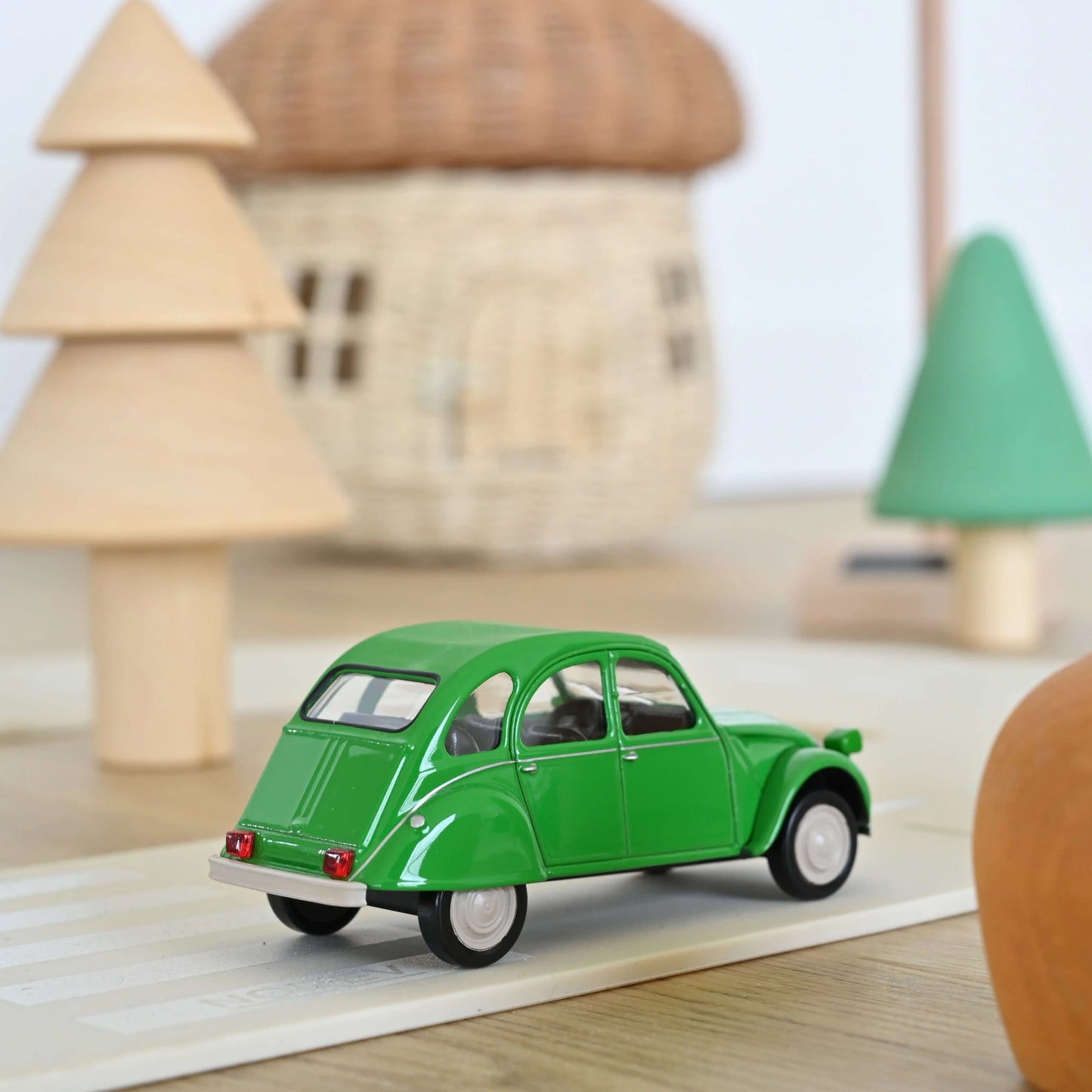 Citroën 2CV 6 Club 1979 – Bamboo Green – Norev Jet-car