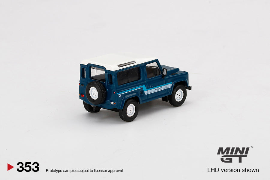 Land Rover Defender 90 County Wagon – Stratos Blue – 1:64 – Mini GT