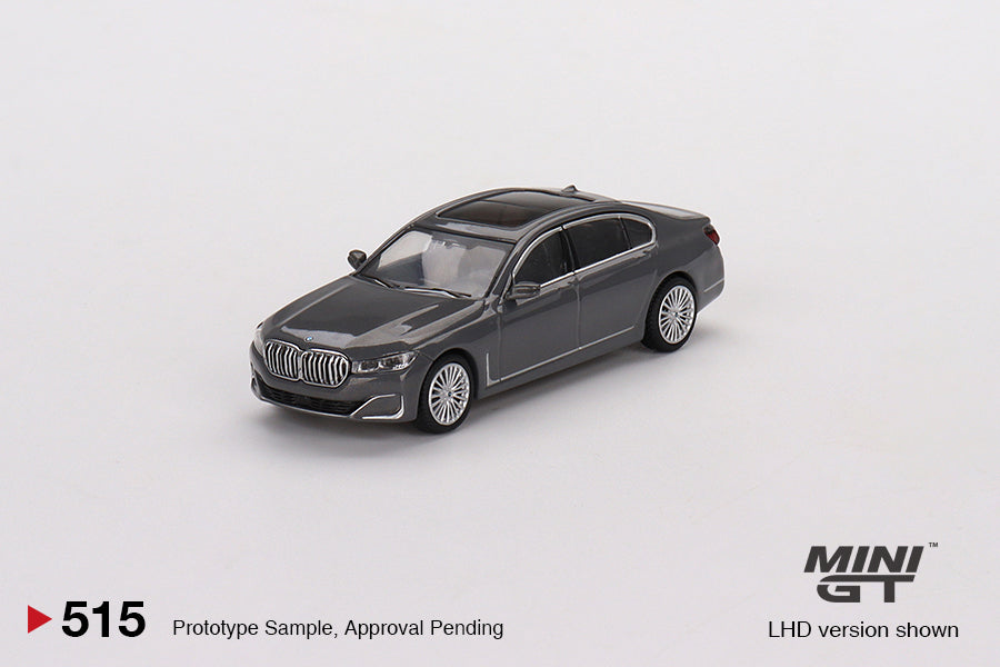 BMW 750Li xDrive Bernina Grey Amber Effect – MiniGT 1/64