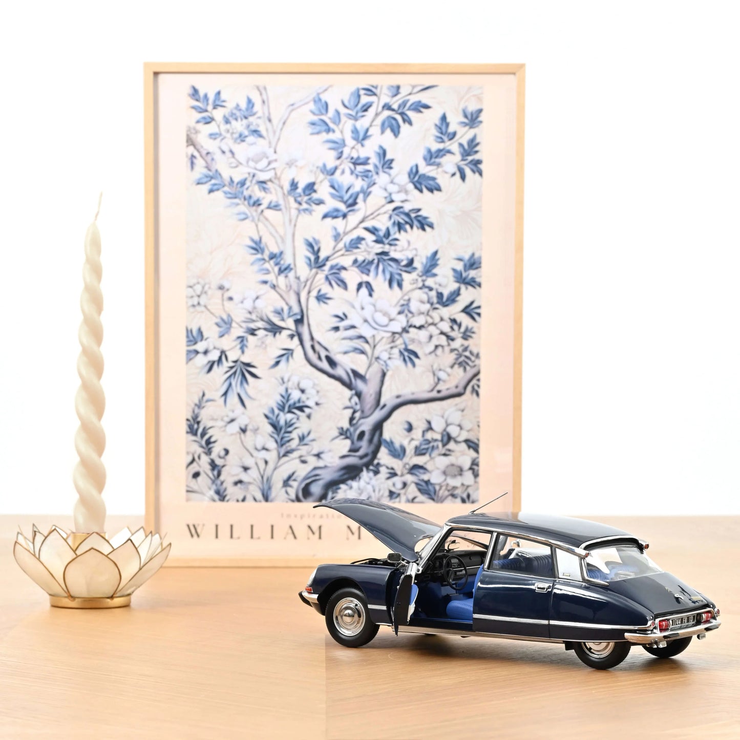 Citroën DS 23 Pallas 1974 “Orient Blue” – Die‑Cast Norev