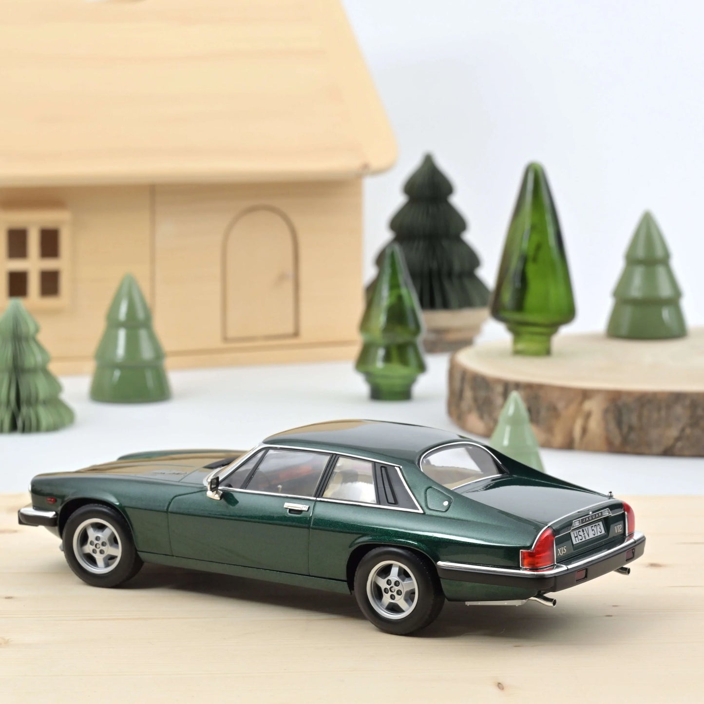 Jaguar XJ-S 5.3 H.E. Coupe 1982 Green metallic – Norev
