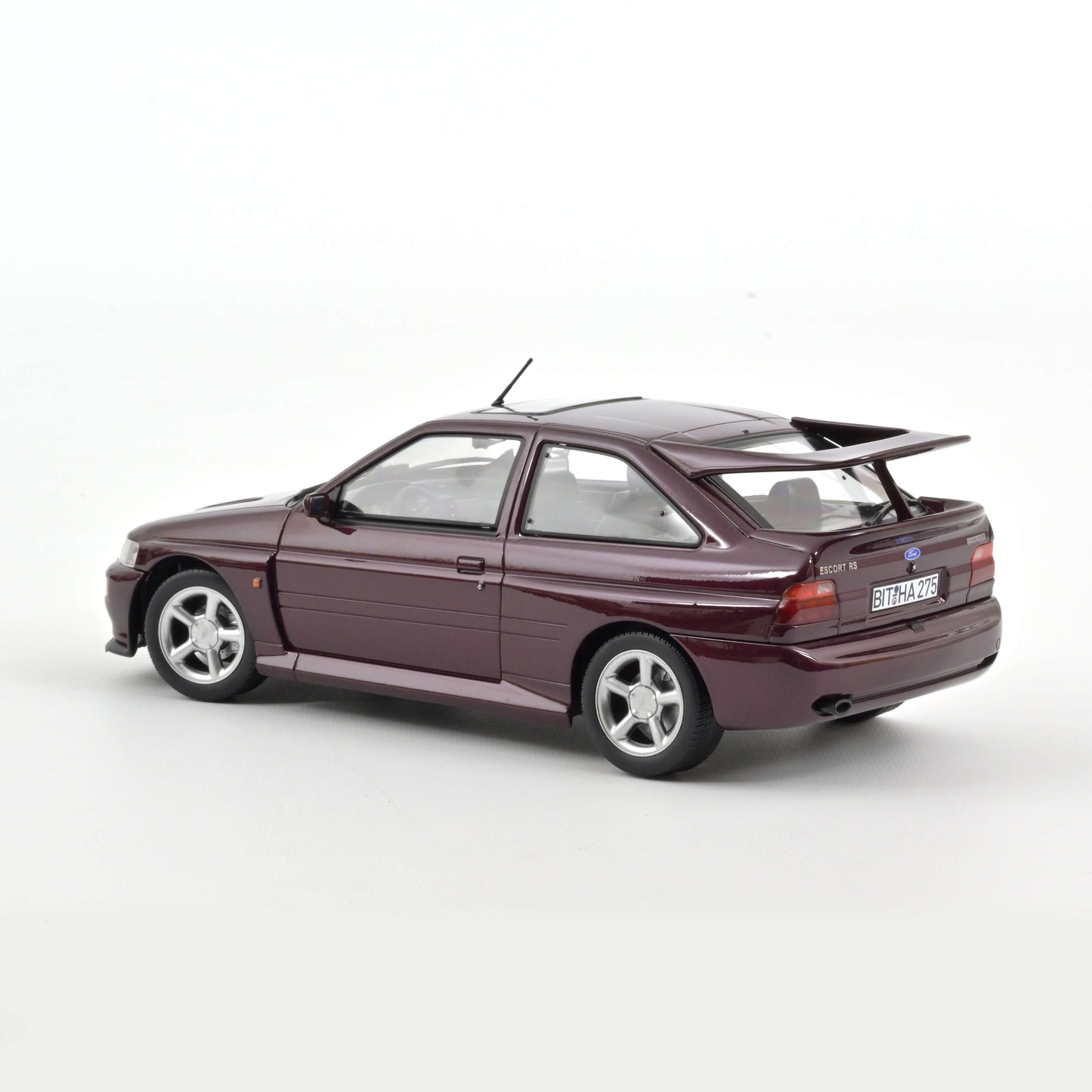 Ford Escort RS Cosworth 1992 – Metallic Purple – 1:18 Norev