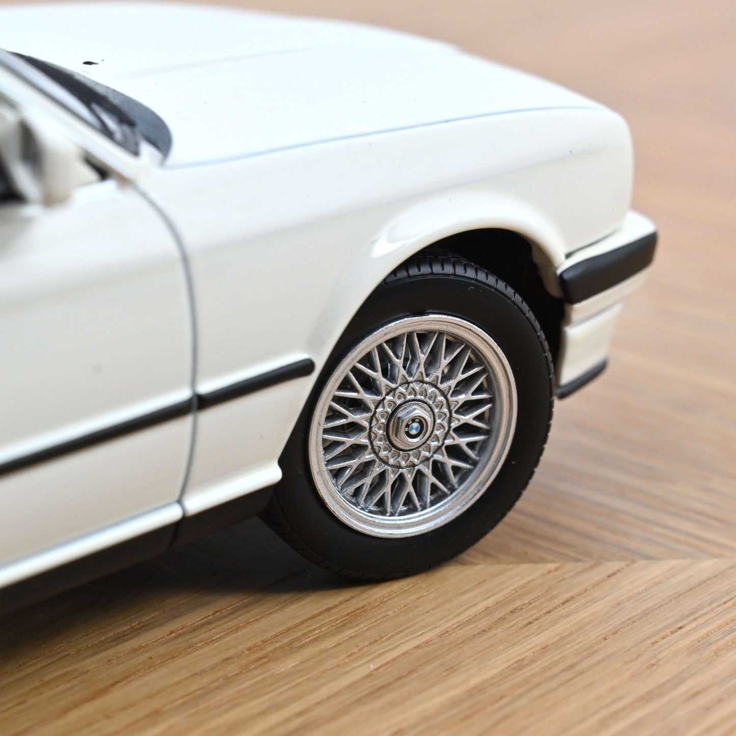 BMW 325i Cabriolet 1991 Alpine white