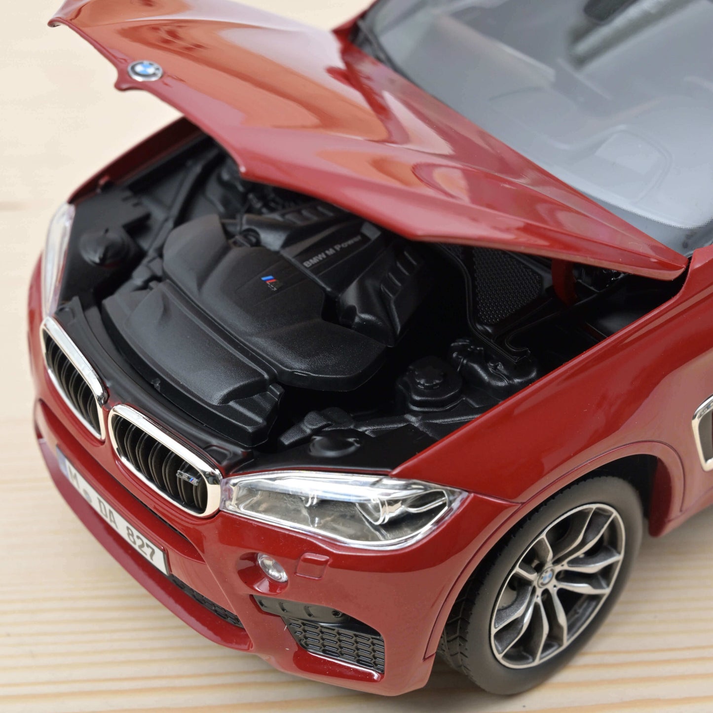 BMW X6 M (F86) 2015 – Red Metallic – Norev