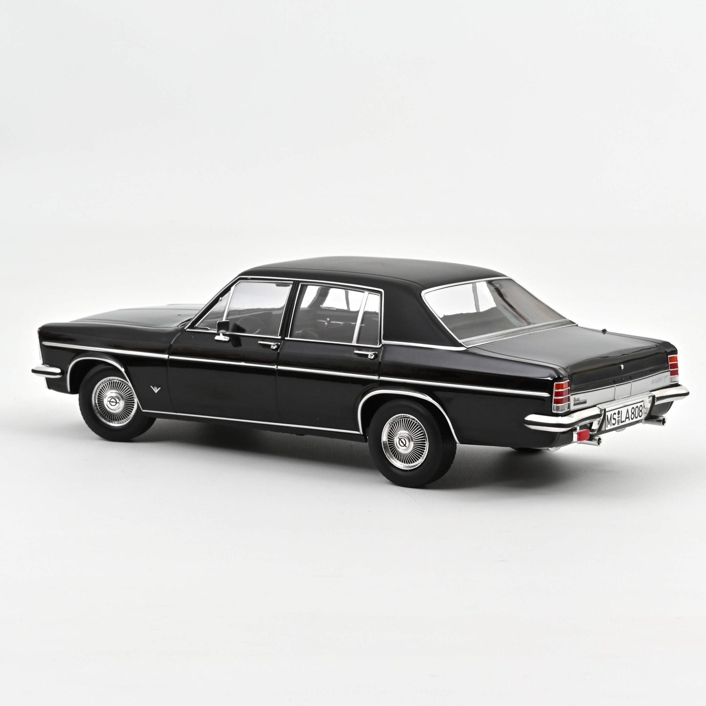 Opel Diplomat V8 1969 – Black – Norev