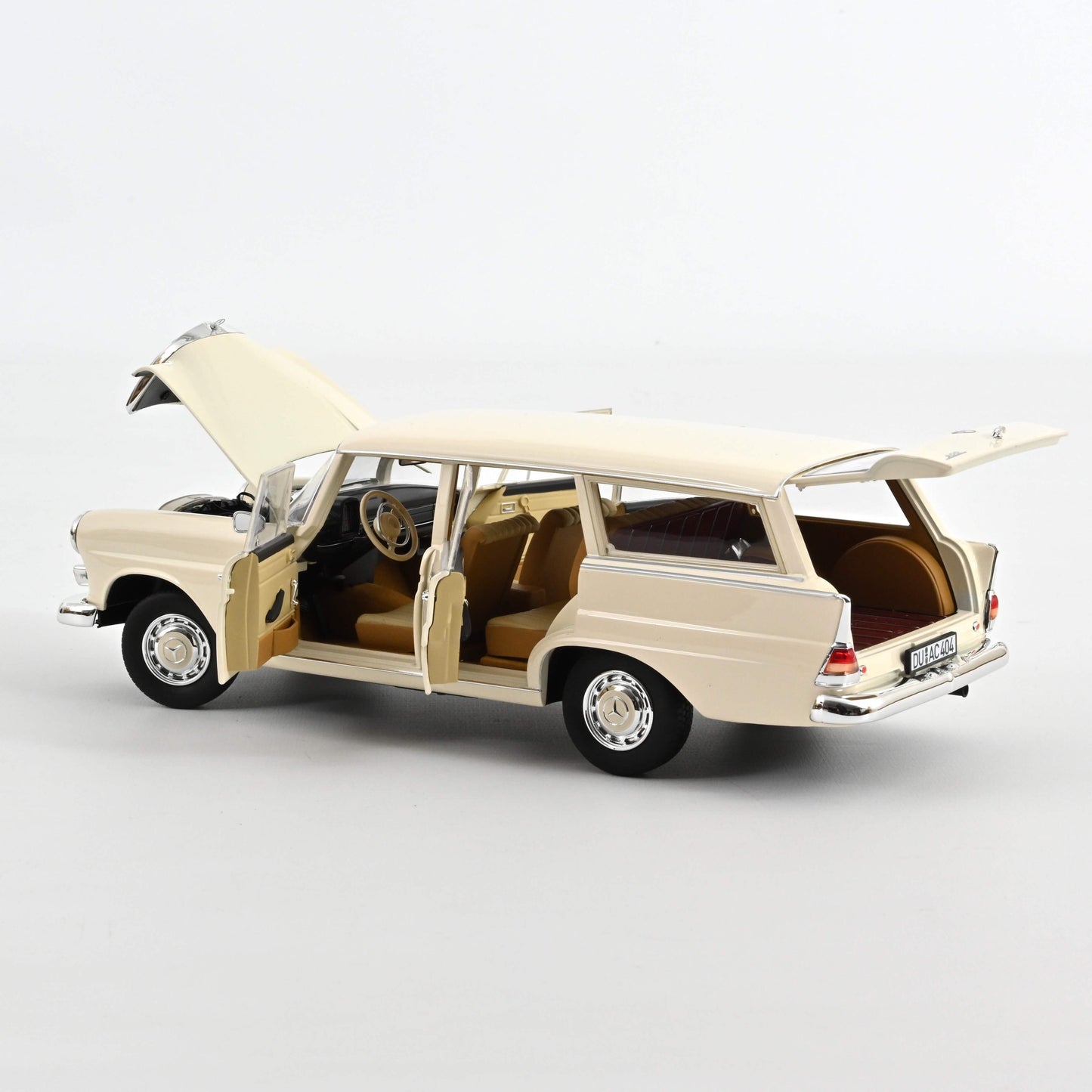 Mercedes‑Benz 200 Universal (W110) 1966 – Cream – Norev