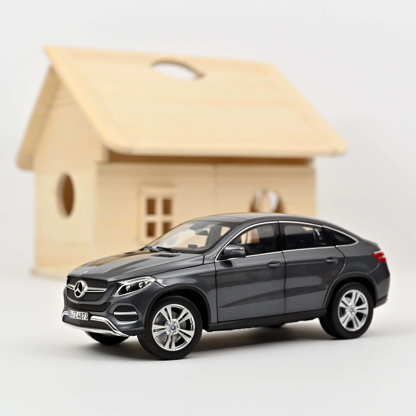 Mercedes-Benz GLE Coupé 2015 – Siva metalik – Norev