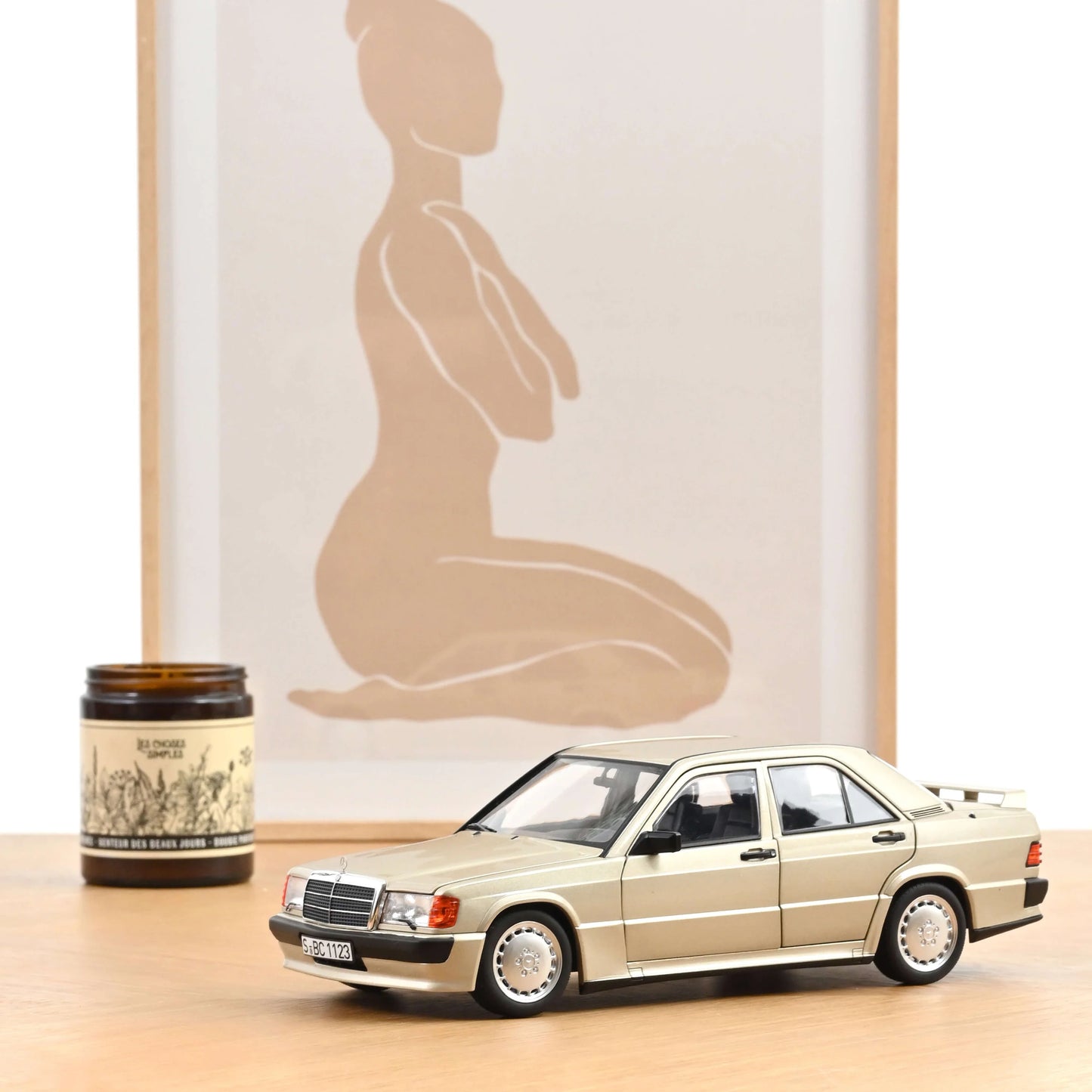 Mercedes-Benz 190 E 2.3-16 – 1984 – Smoke Argent Métallisé – 1:18 – Norev