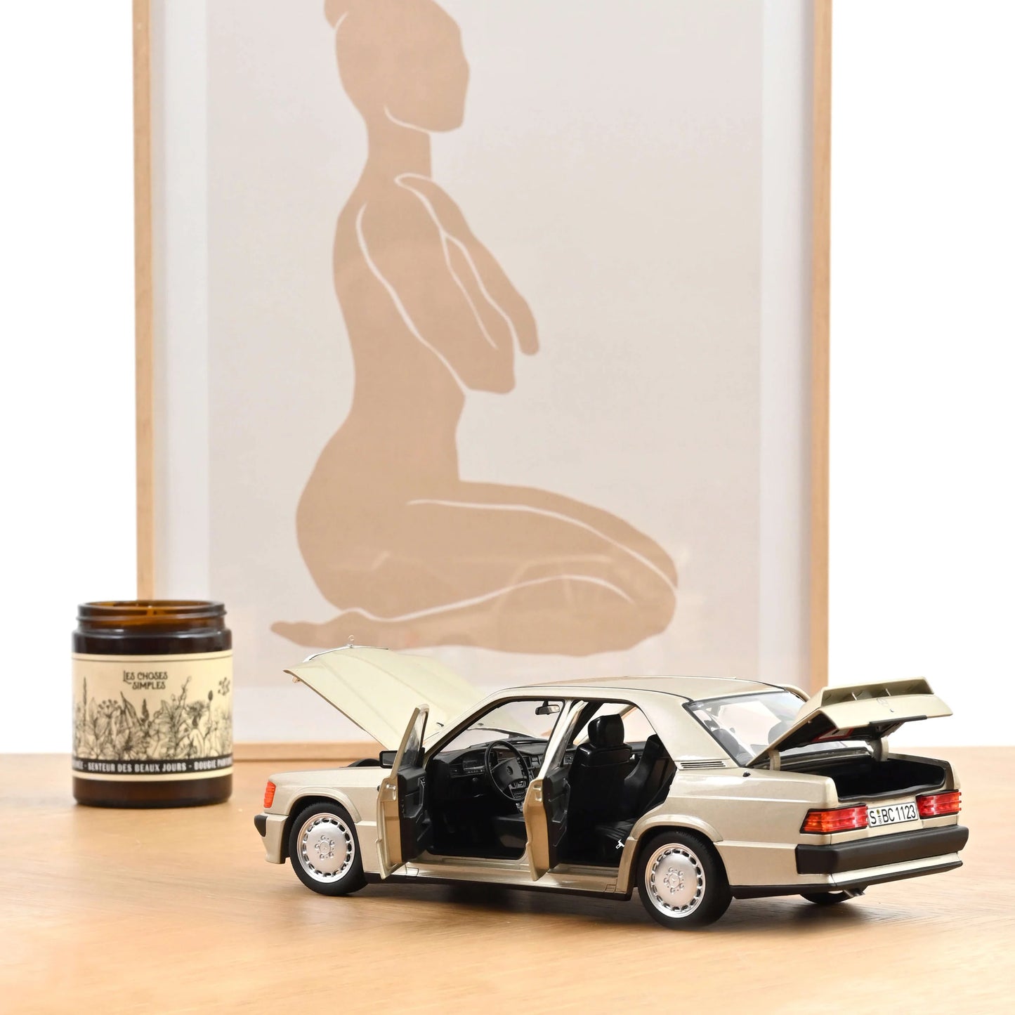 Mercedes-Benz 190 E 2.3-16 – 1984 – Smoke Argent Métallisé – 1:18 – Norev