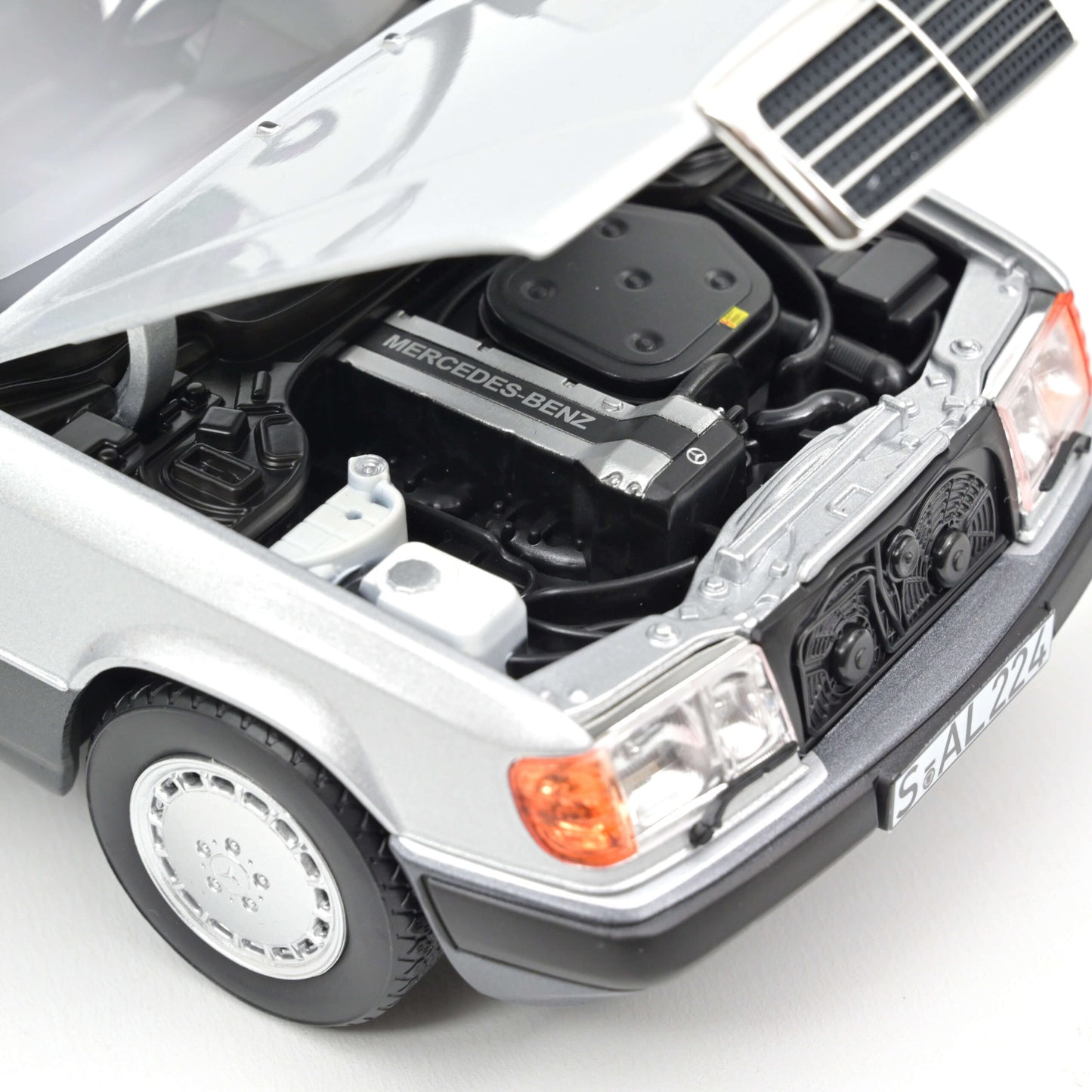 Mercedes‑Benz 300 CE‑24 Coupé 1990 – Silver – Norev