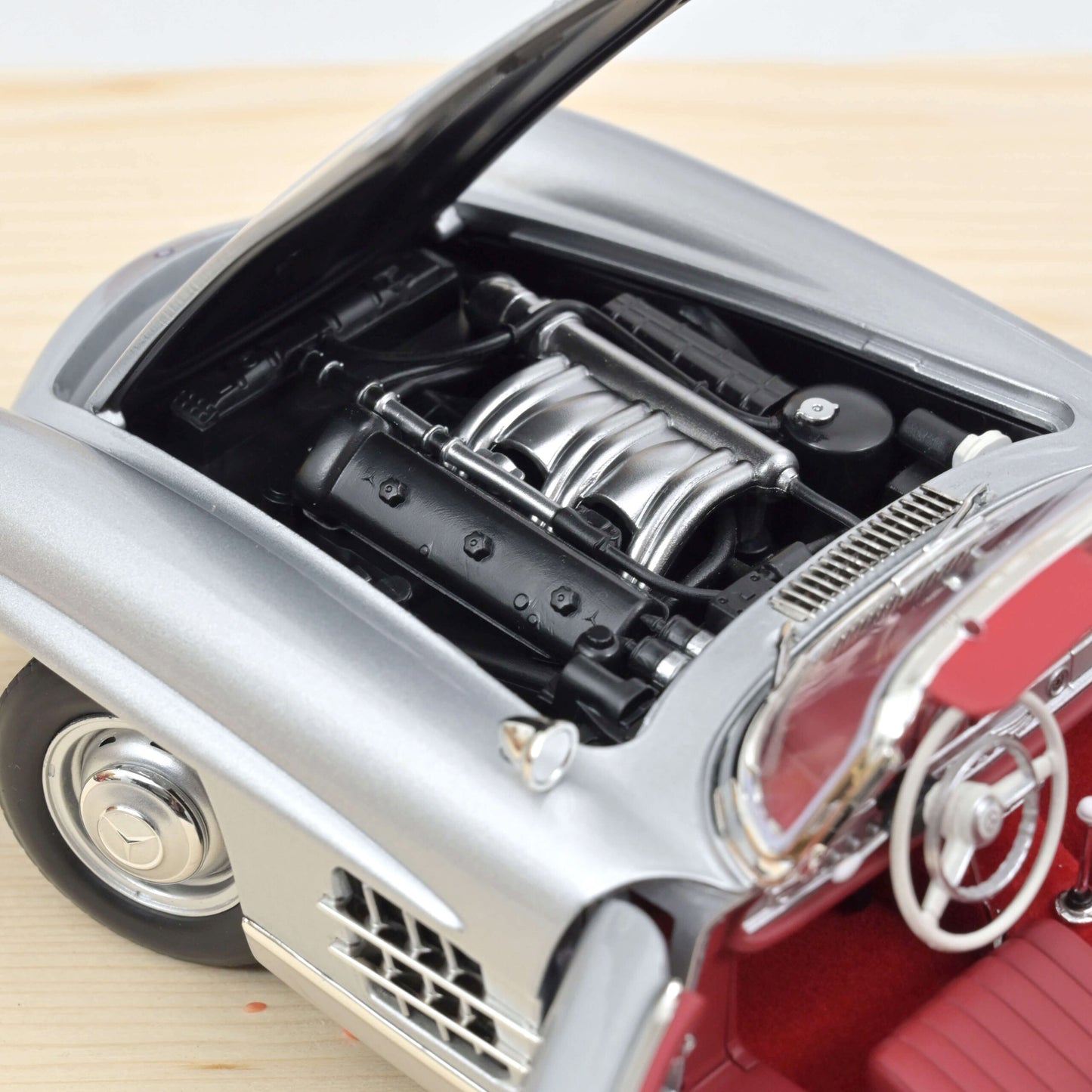 Mercedes‑Benz 300 SL Roadster 1957 – Silver – 1:18 Norev