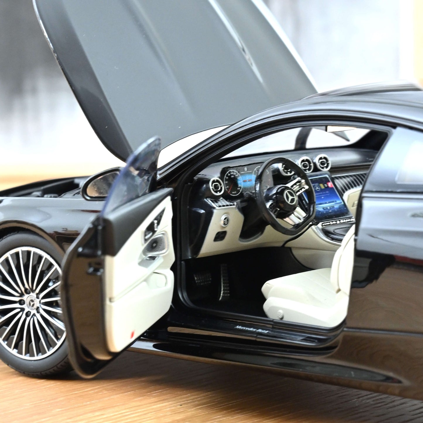 Mercedes‑Benz CLE Coupé 2024 – Obsidian Black Metallic – 1:18 (Norev)