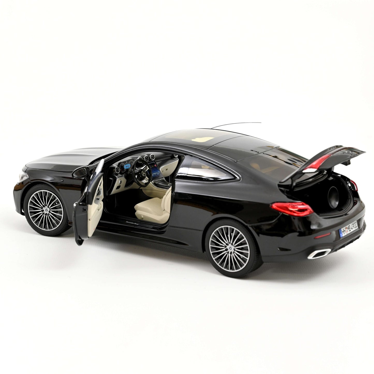 Mercedes‑Benz CLE Coupé 2024 – Obsidian Black Metallic – 1:18 (Norev)