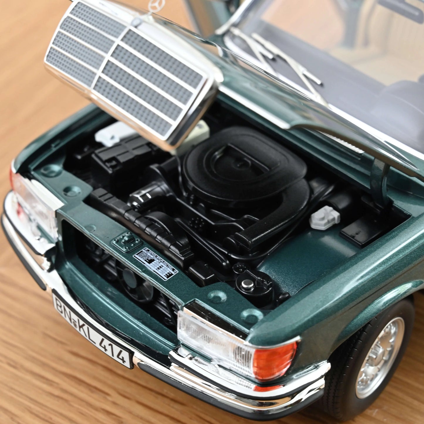 Mercedes-Benz 450 SEL 6.9 1979 – Petrol – Norev