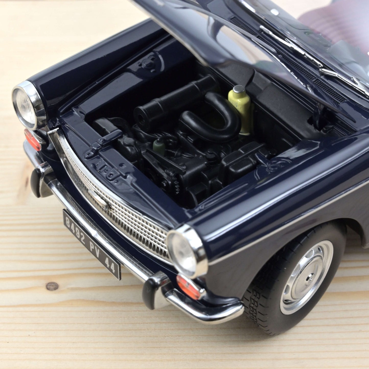 Peugeot 404 Sedan 1965 – Amiral Blue – Norev