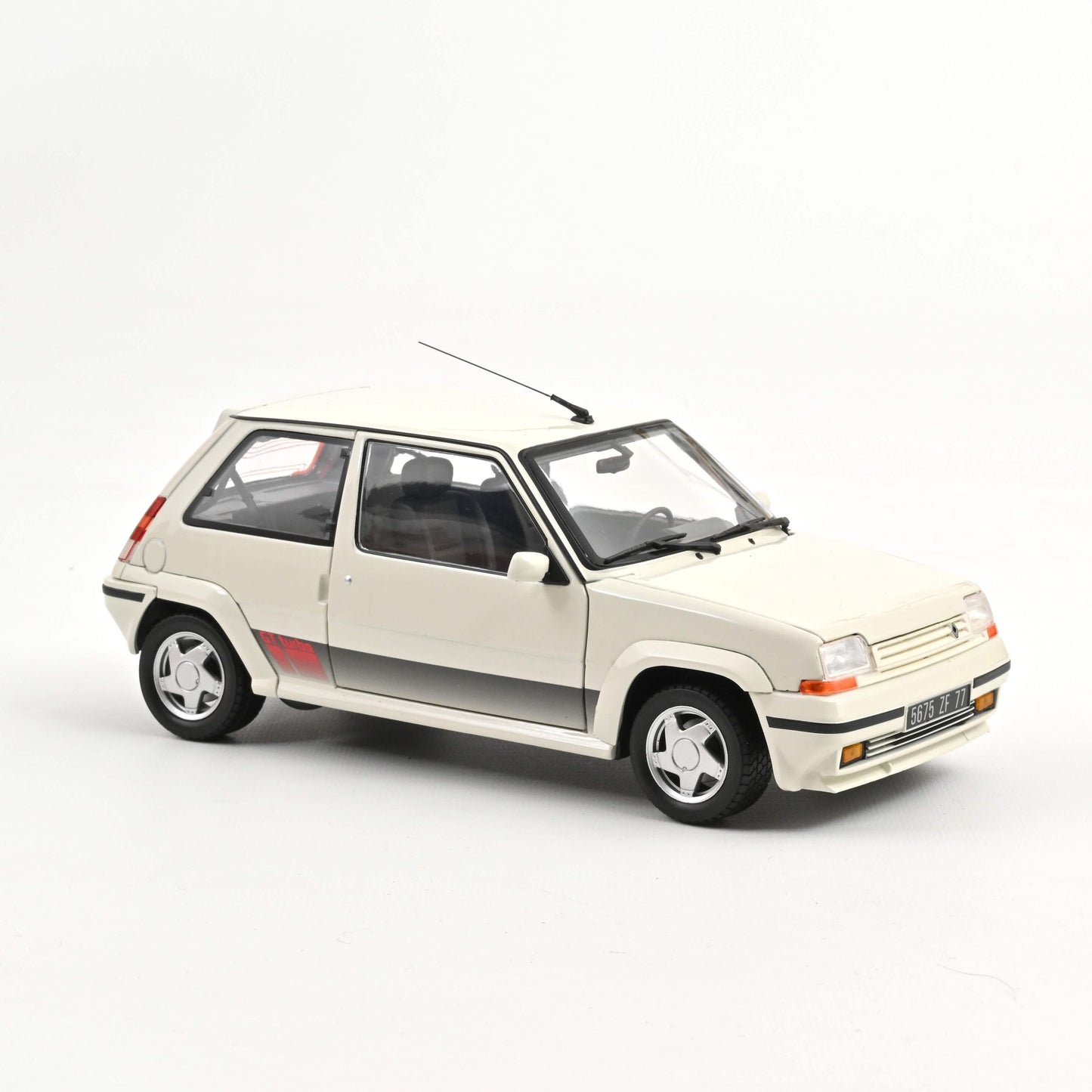Renault Supercinq GT Turbo Phase II 1989 – Panda White – Norev