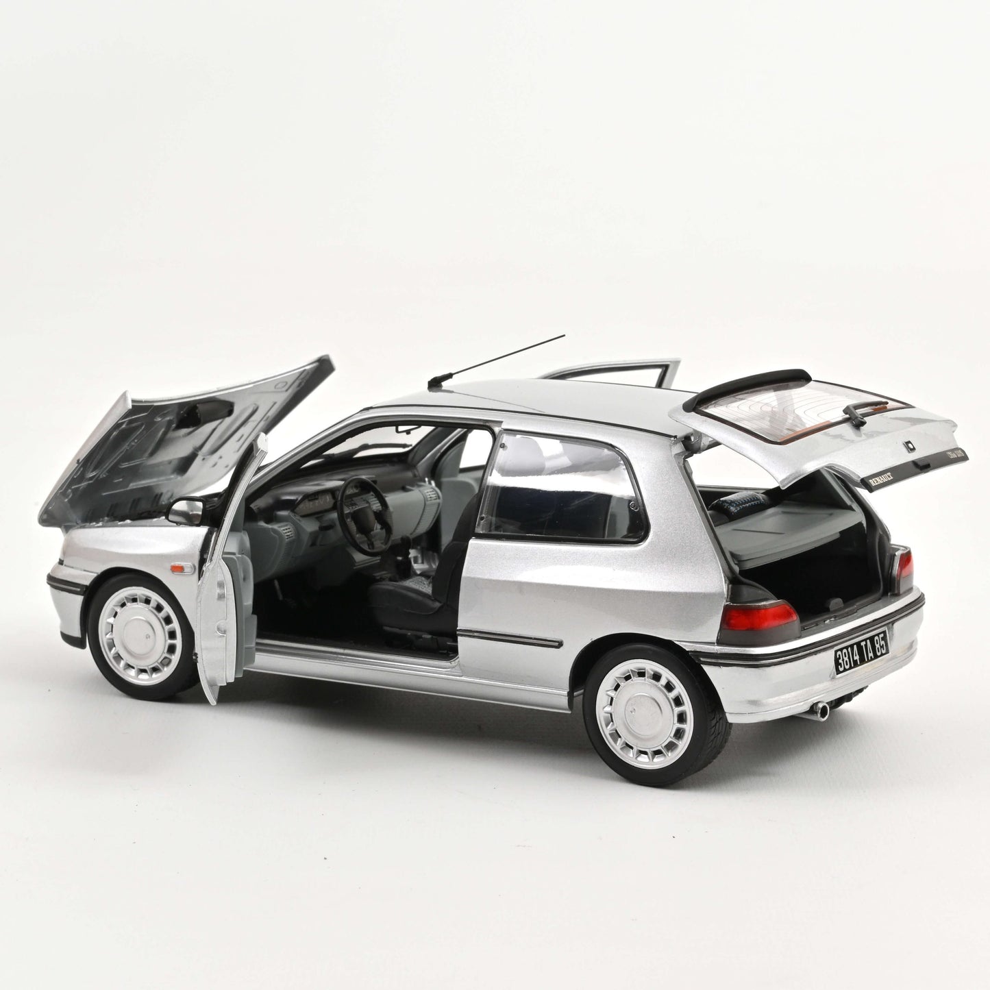 Renault Clio 16S 1992 – Iceberg Grey – Norev