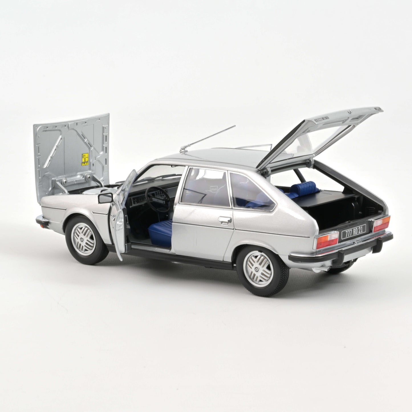 Renault 30 TX 1979 – Silver – Norev