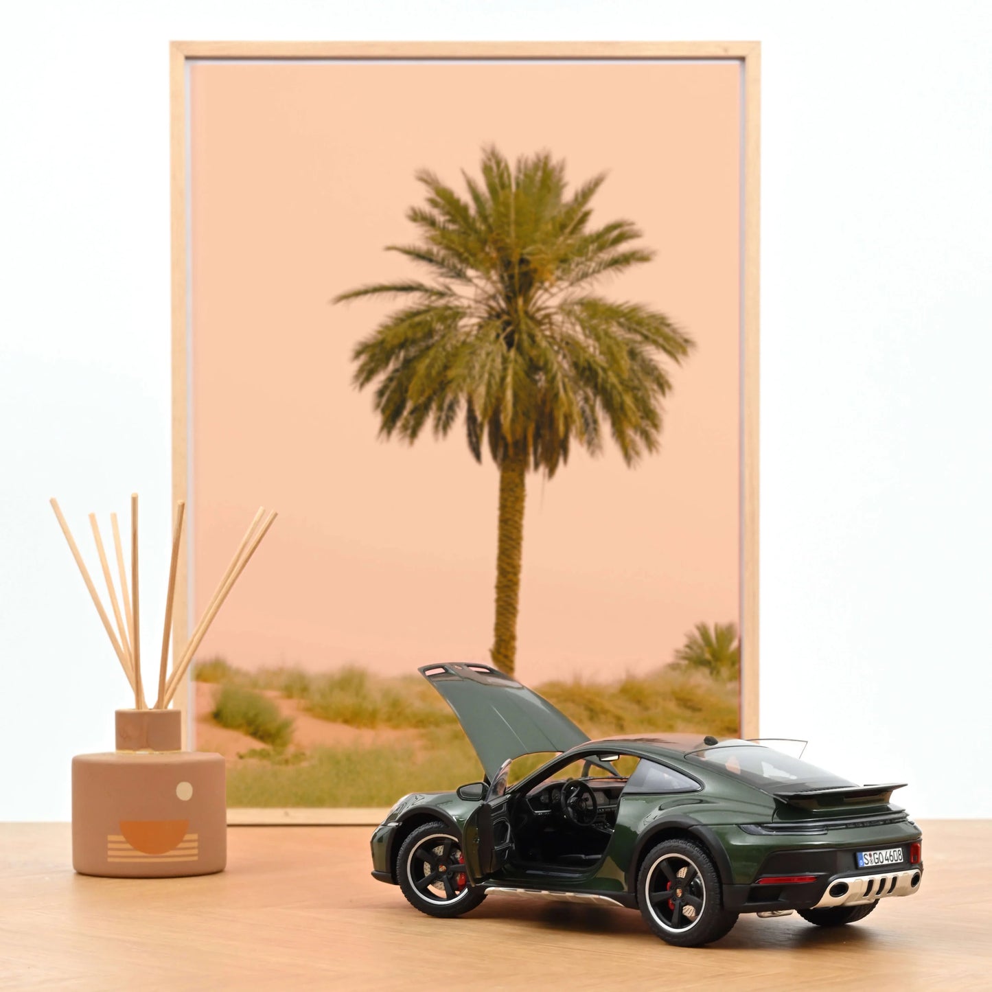 Porsche 911 Dakar – 2023 – Oak Green Metallic – 1:18 – Norev