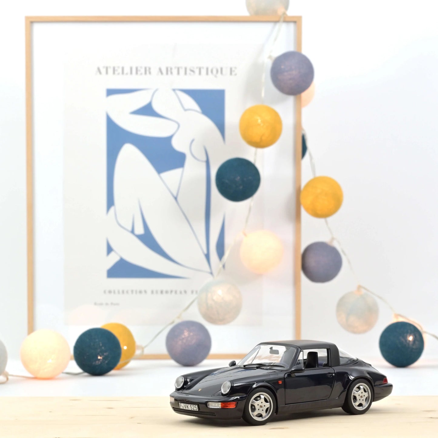 Porsche 911 Carrera 4 Targa – 1991 – Blue Metallic – 1:18 – Norev