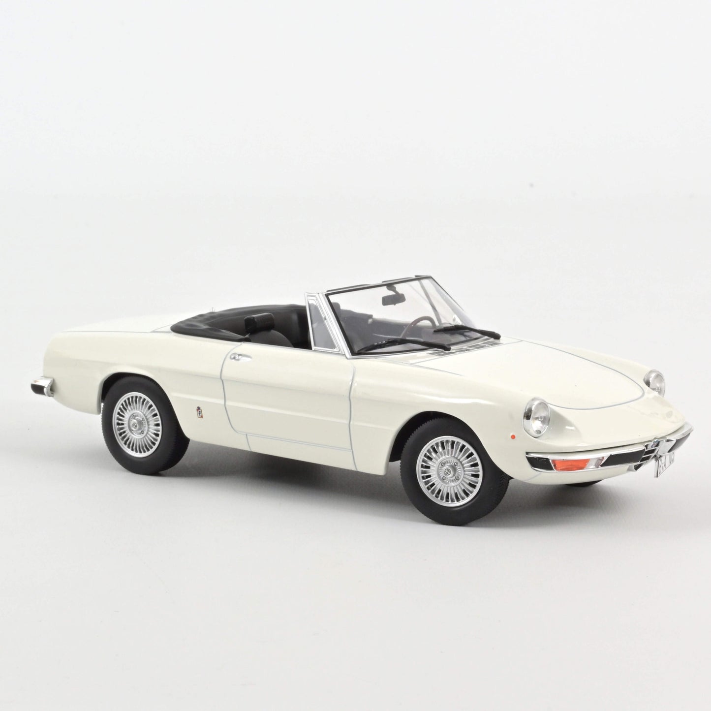 Alfa Romeo 2000 Spider (Duetto) 1978 – White – Norev