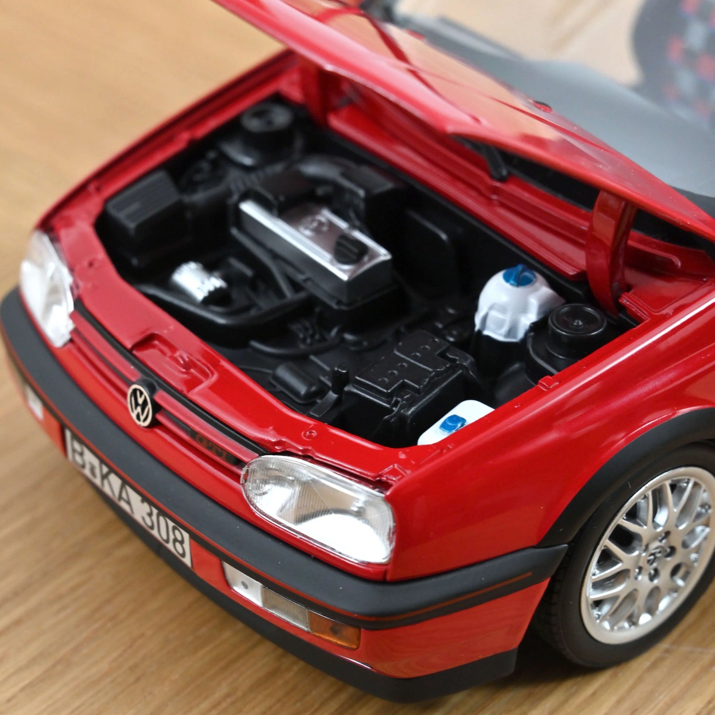 Volkswagen Golf GTI – 1996 – Flash Red – 1:18 – Norev