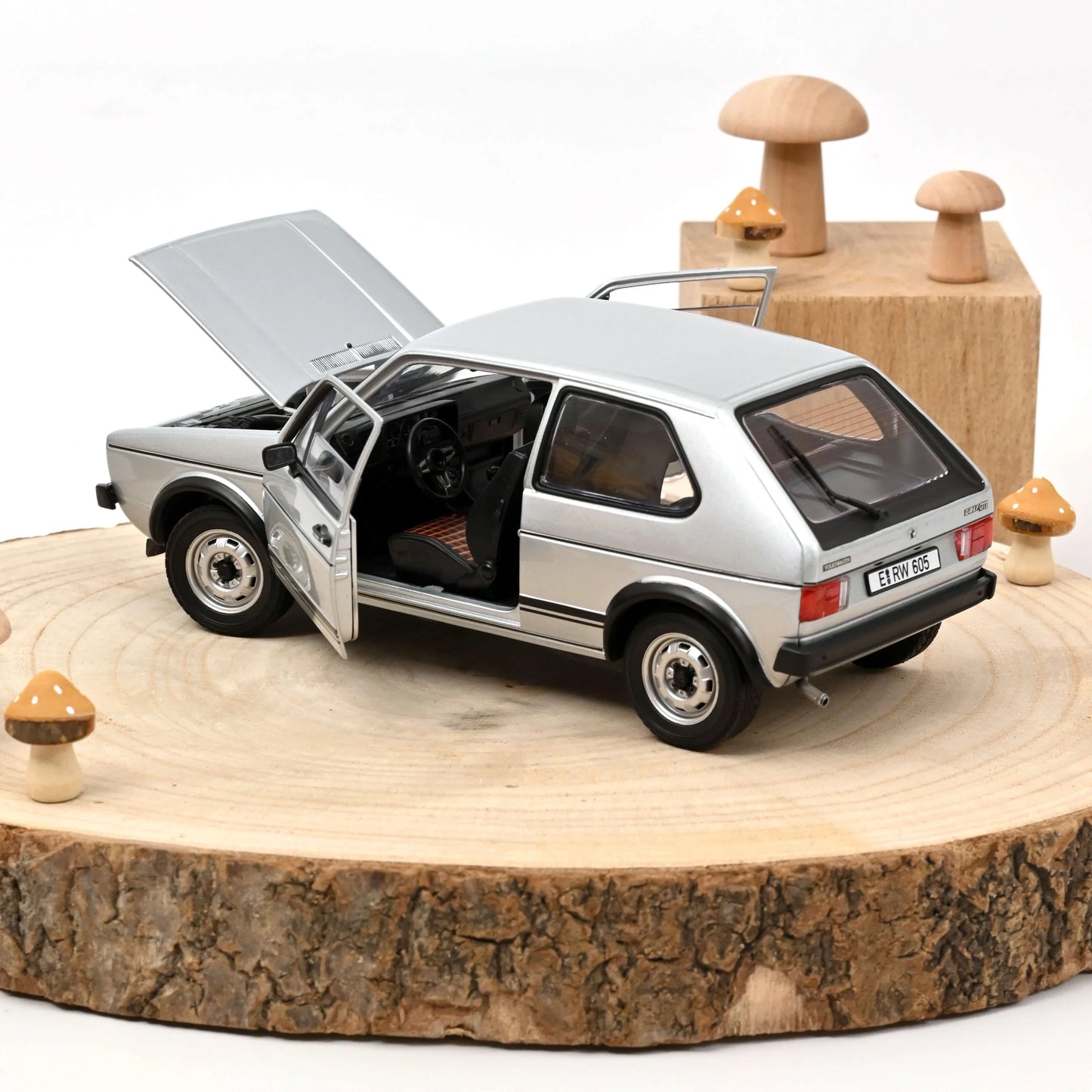 VW Golf GTI 1976 Silver – Die‑Cast Norev