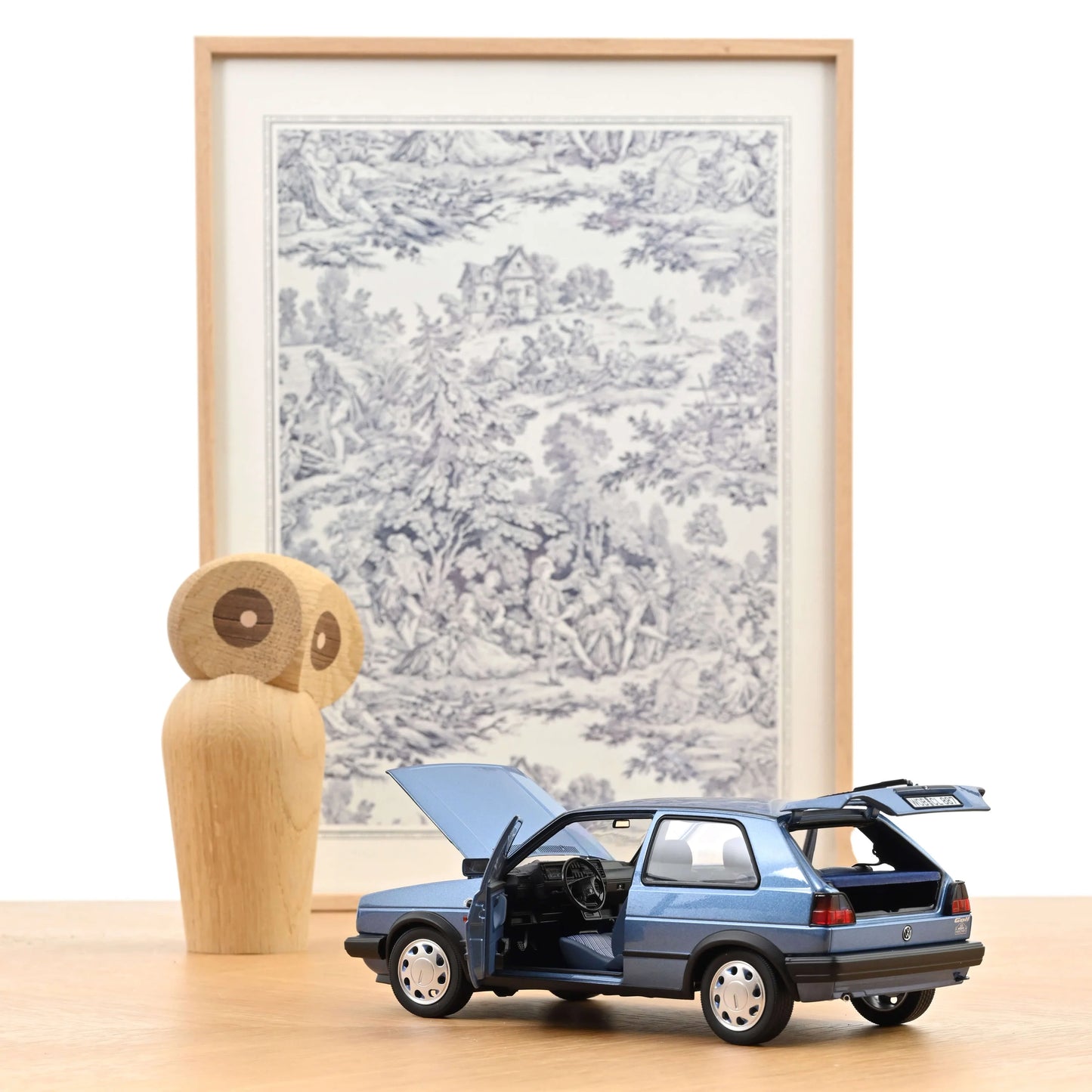 Volkswagen Golf 10 Million – 1988 – Star Blue Metallic – 1:18 – Norev