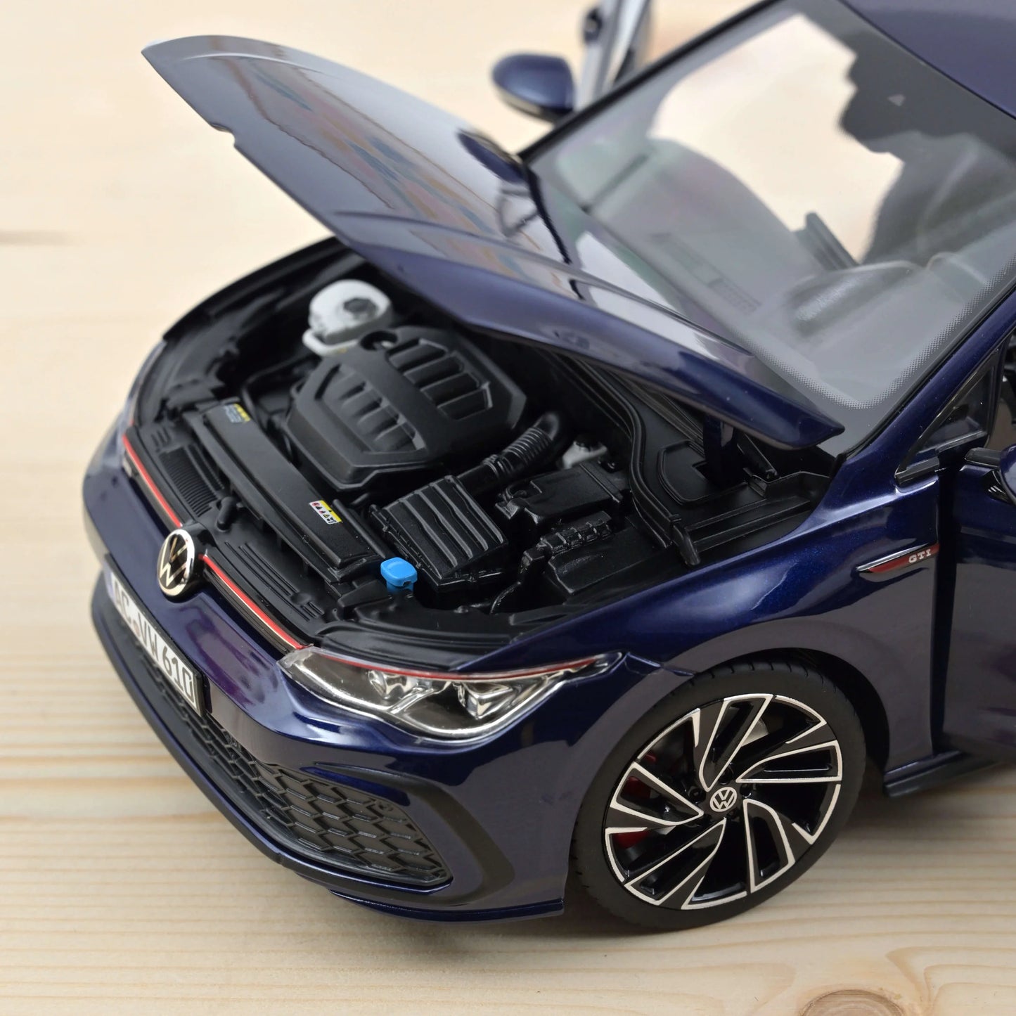 Volkswagen Golf GTI – 2020 – Plava Metalik – 1:18 – Norev