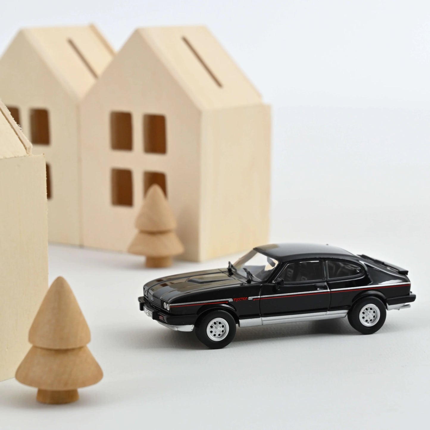 Ford Capri III 1980 Black 1:43 – Norev