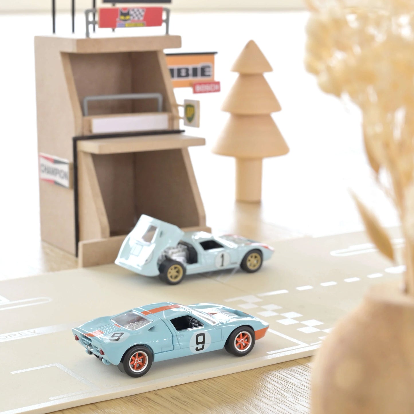 Ford GT40 1968 n°9 Jet‑Car – Norev