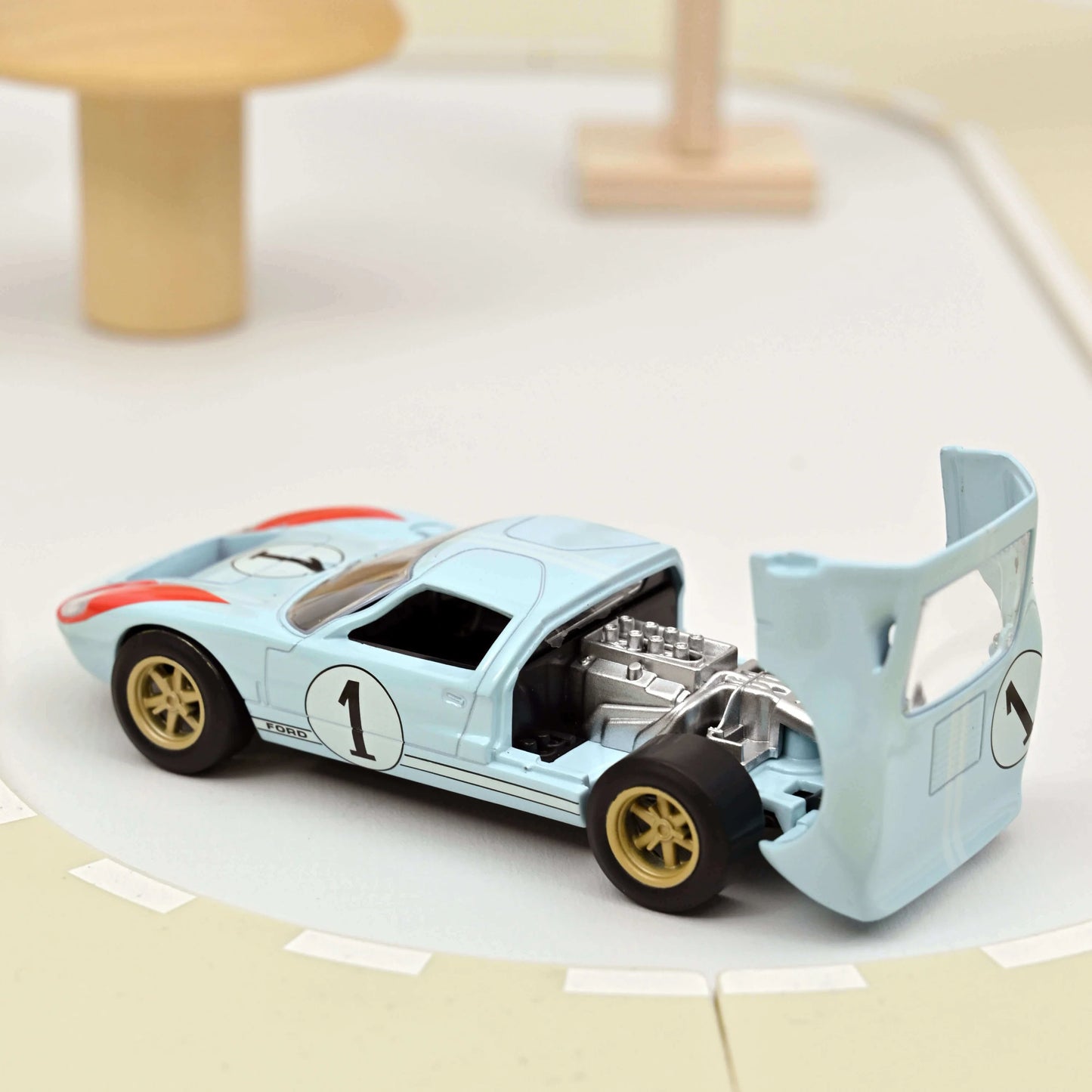 Ford GT40 1966 n°1 Jet‑Car 1:43 – Norev