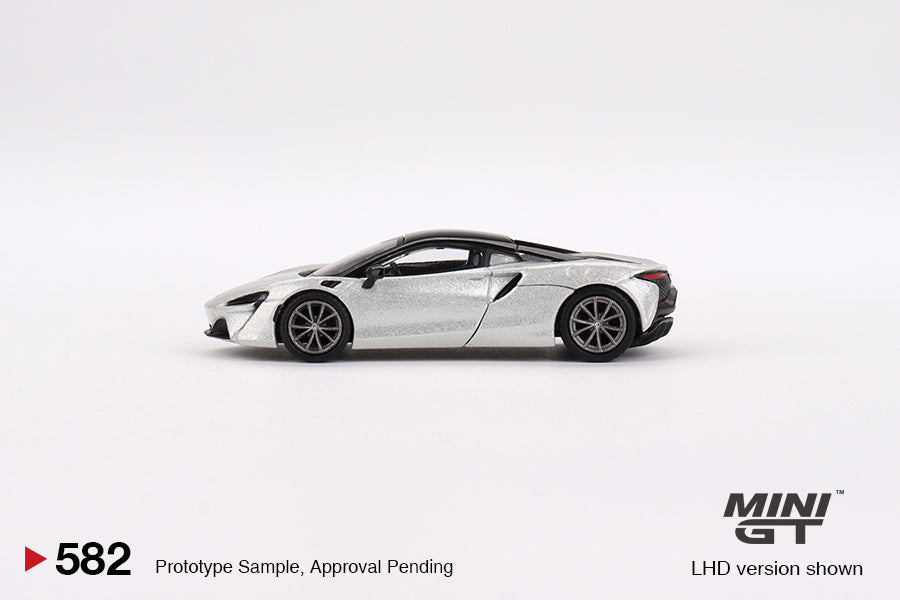 McLaren Artura Ice Silver – MiniGT