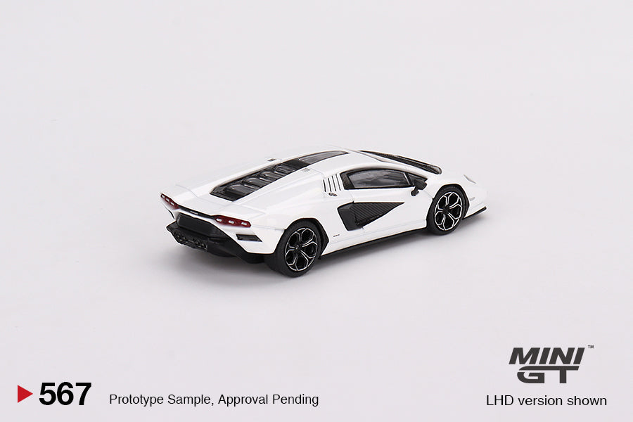 Lamborghini Countach LPI 800‑4 Bianco Siderale – MiniGT