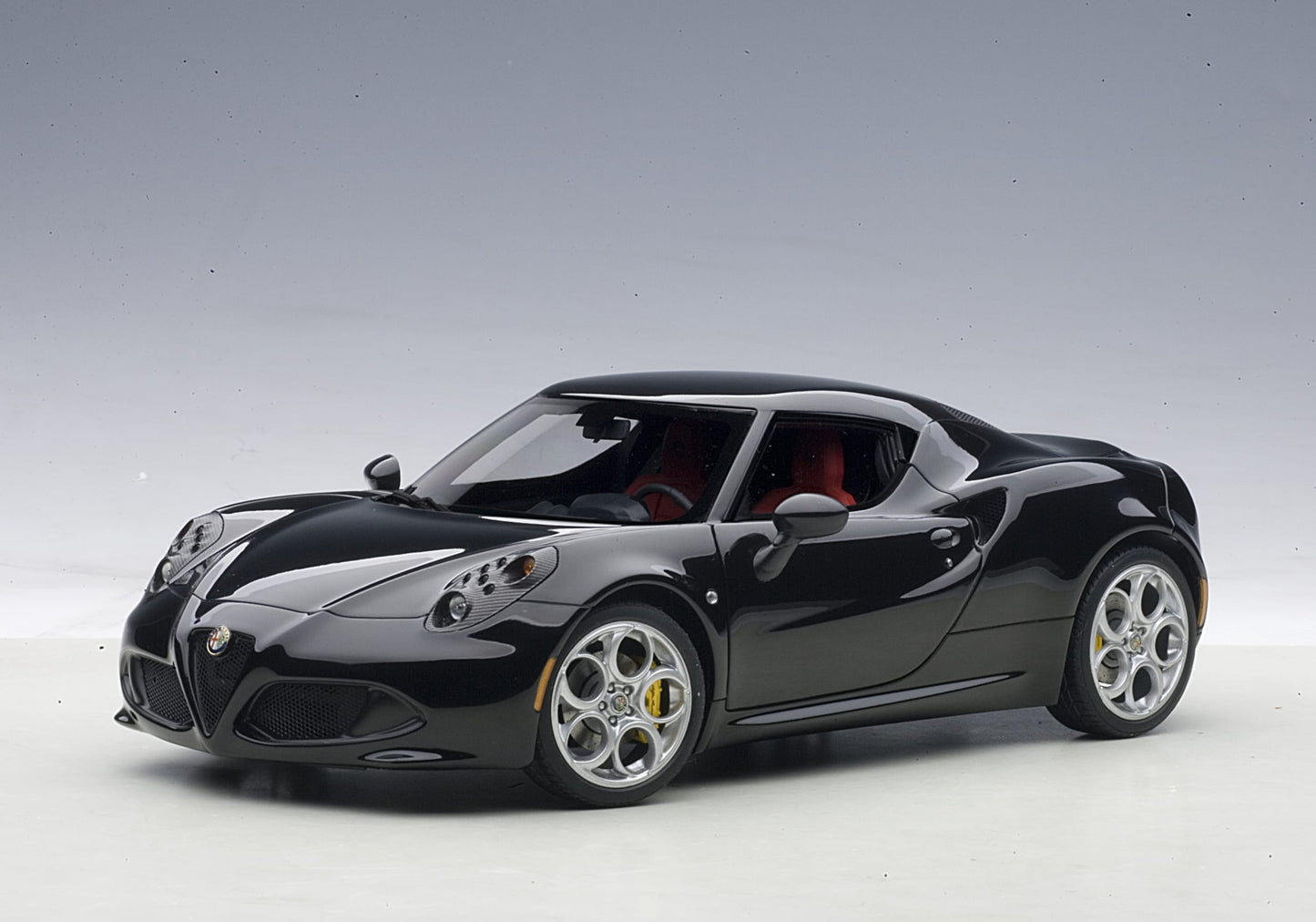 Alfa Romeo 4C – 2013 – Gloss Black – Autoart