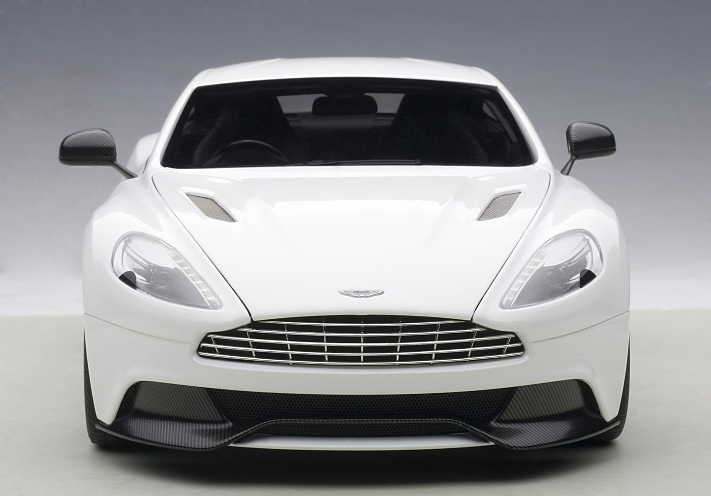 Aston Martin Vanquish – 2015 – Gloss Black – Autoart