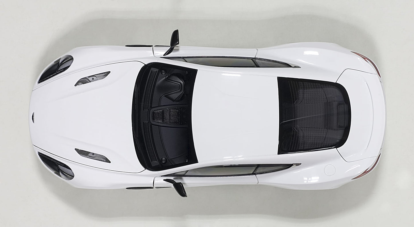 Aston Martin Vanquish – 2015 – Gloss Black – Autoart