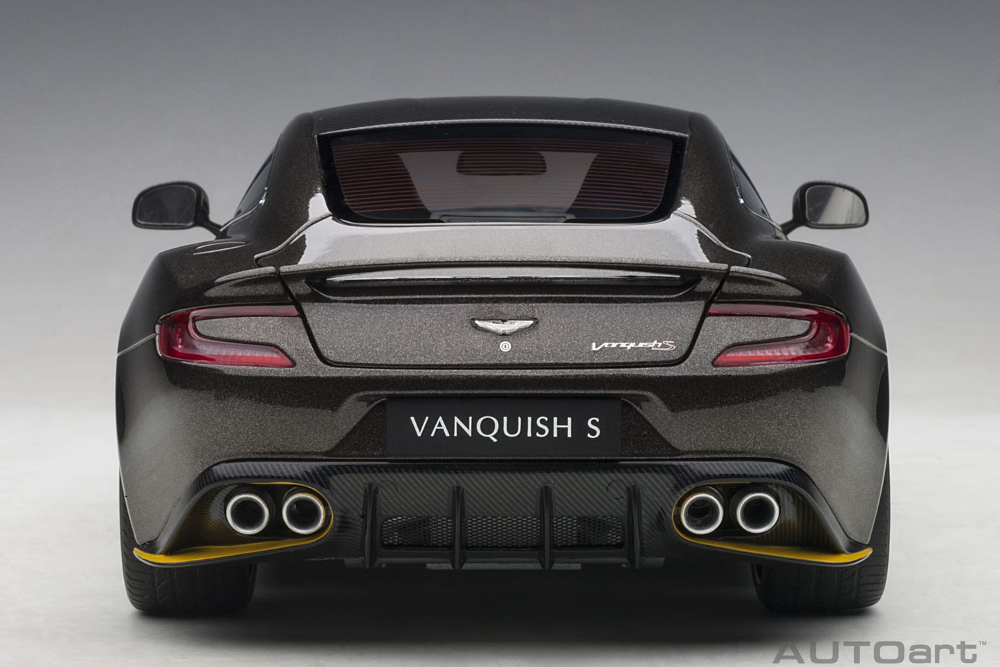 Aston Martin Vanquish S – 2017 – Kopi Bronze – Autoart