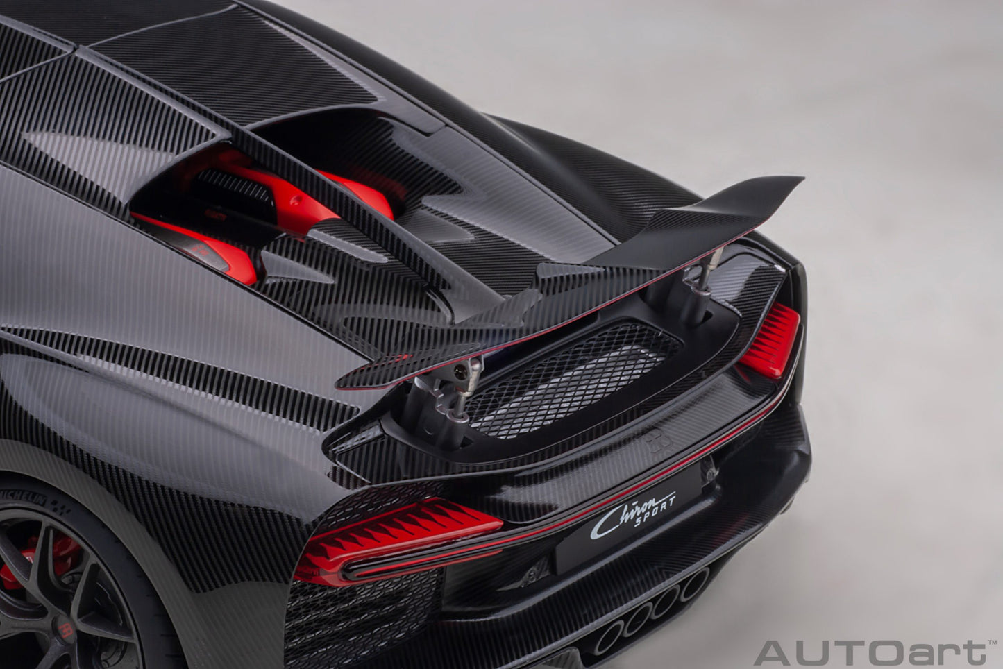 Bugatti Chiron Sport – 2019 – Italian Red & Carbon – Autoart