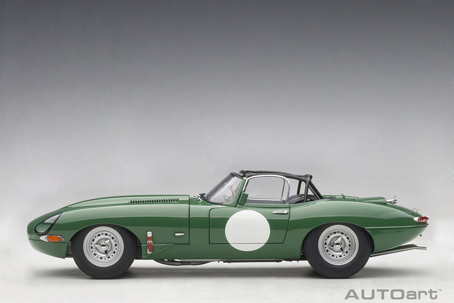Jaguar Lightweight E‑Type – 2015 – Opalescent Dark Green – Autoart
