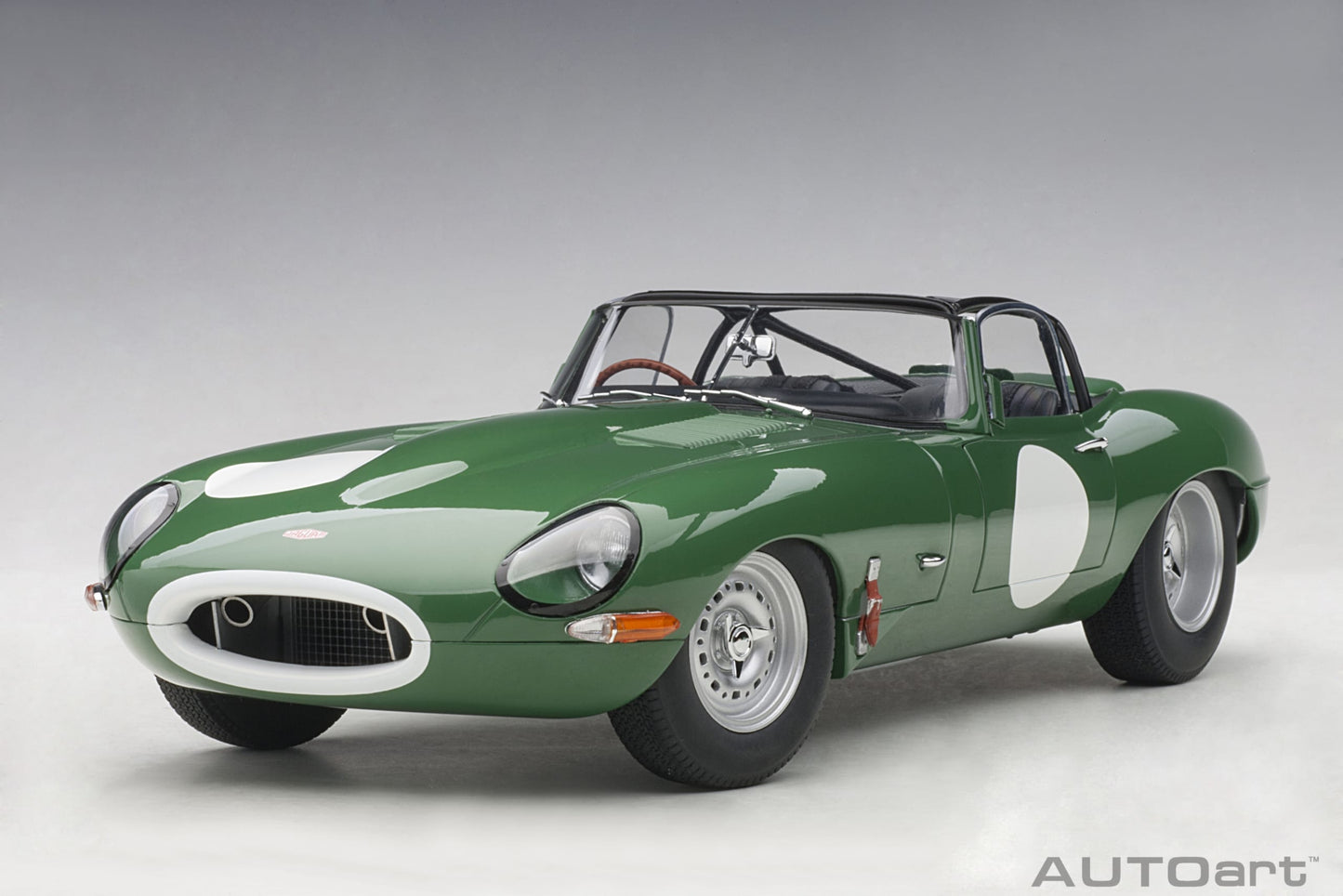 Jaguar Lightweight E‑Type – 2015 – Opalescent Dark Green – Autoart