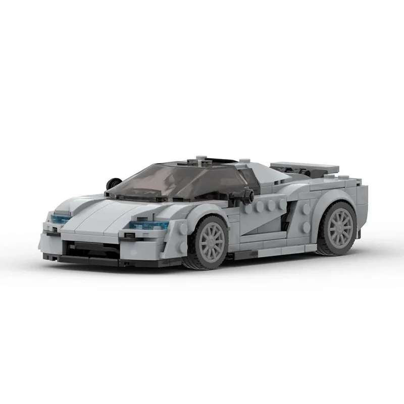 Prednji pogled na sastavljeni Koenigsegg One autić.
