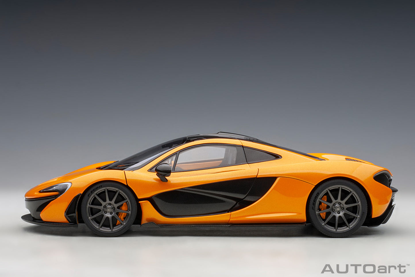 McLaren P1 – 2013 – Papaya Spark – Autoart