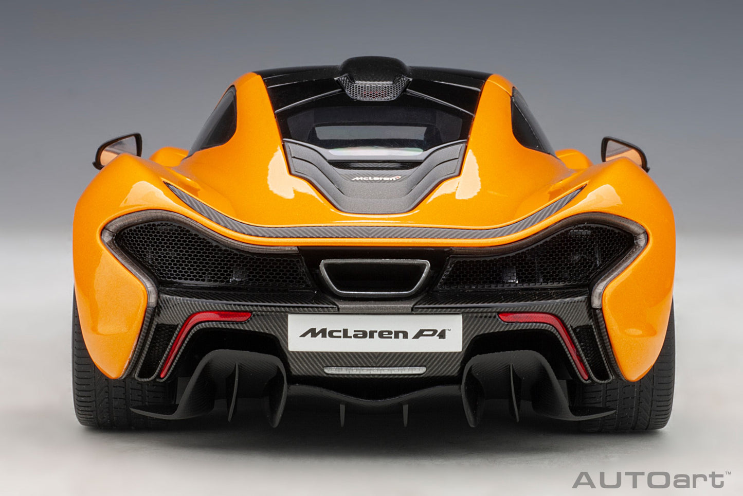 McLaren P1 – 2013 – Papaya Spark – Autoart