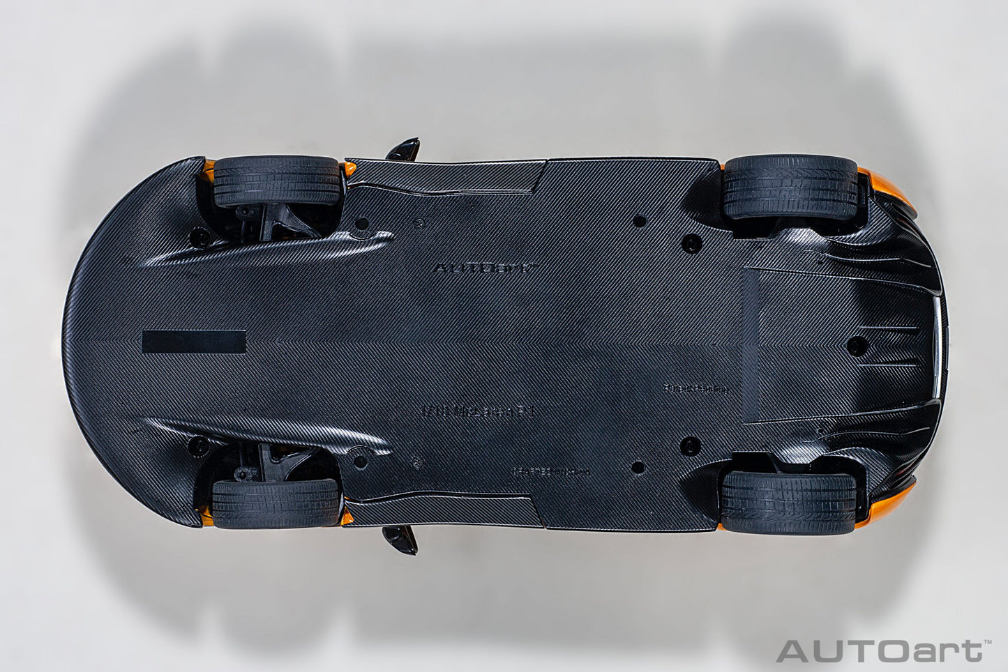 McLaren P1 – 2013 – Papaya Spark – Autoart