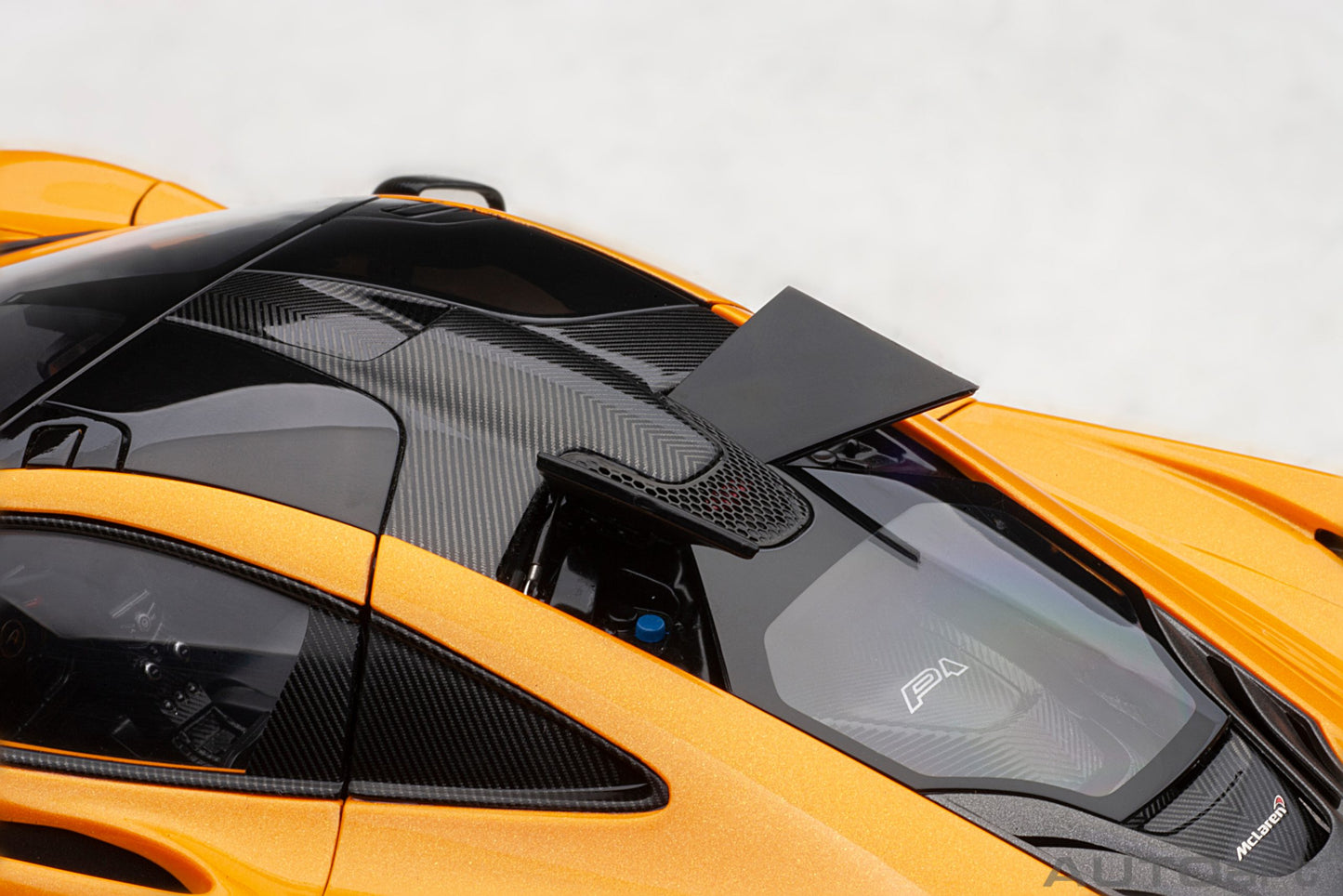 McLaren P1 – 2013 – Papaya Spark – Autoart