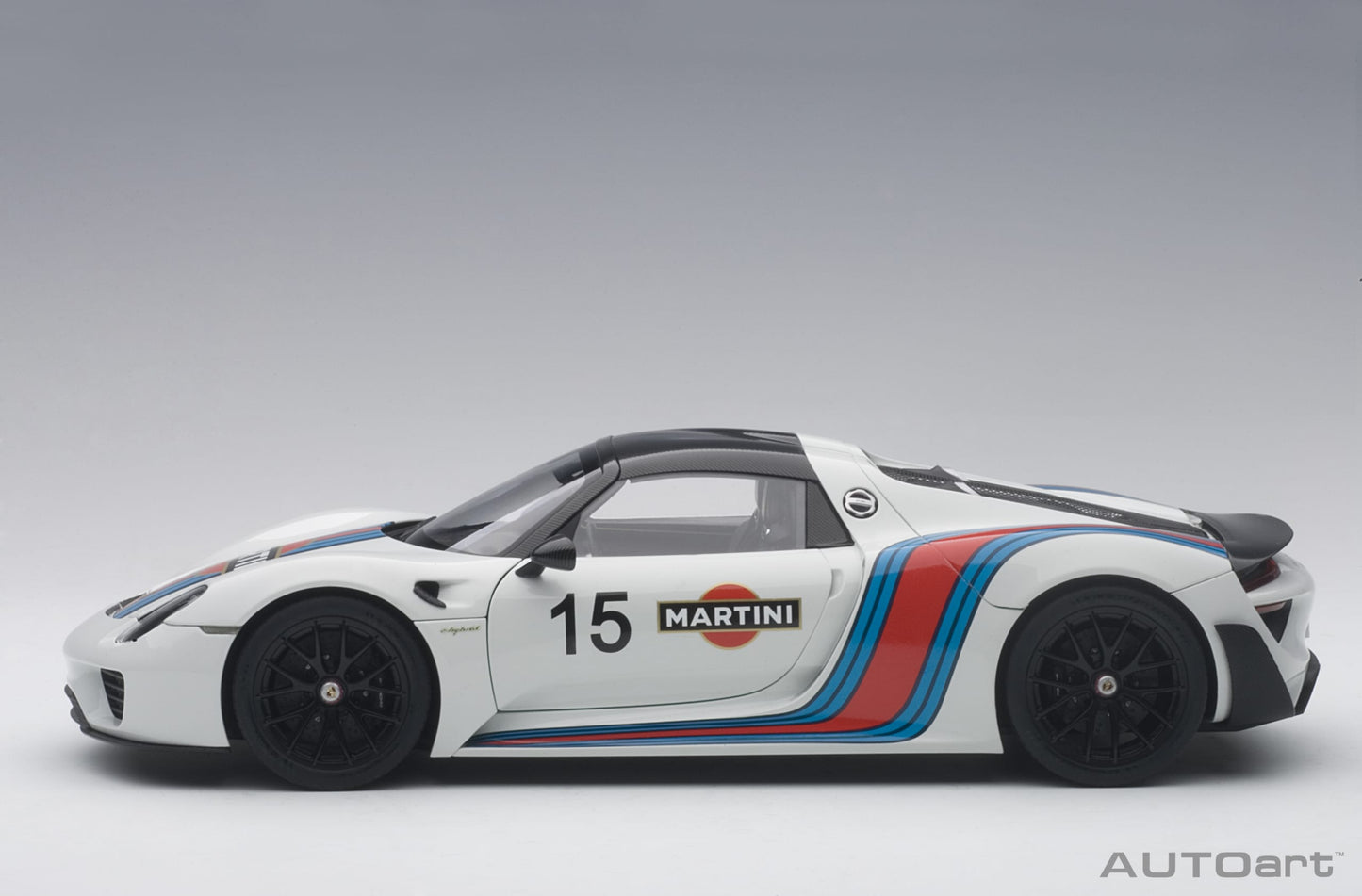Porsche 918 Spyder Weissach Package – 2013 – White & Martini Livery – AUTOart