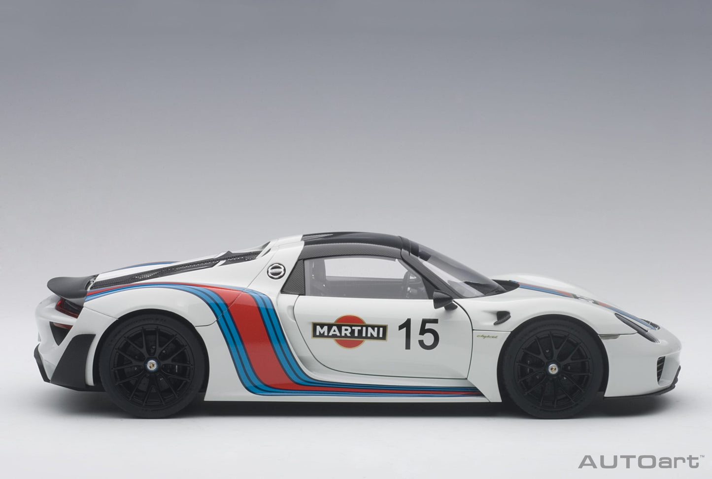 Porsche 918 Spyder Weissach Package – 2013 – White & Martini Livery – AUTOart